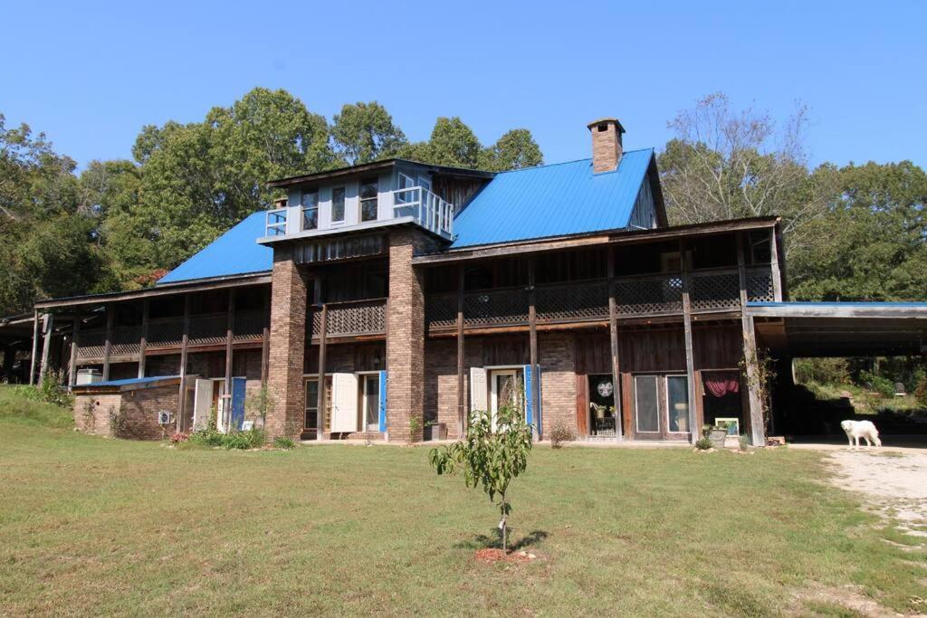 The Love Nest At Bluebird Estate Apartment Batesville Bagian luar foto